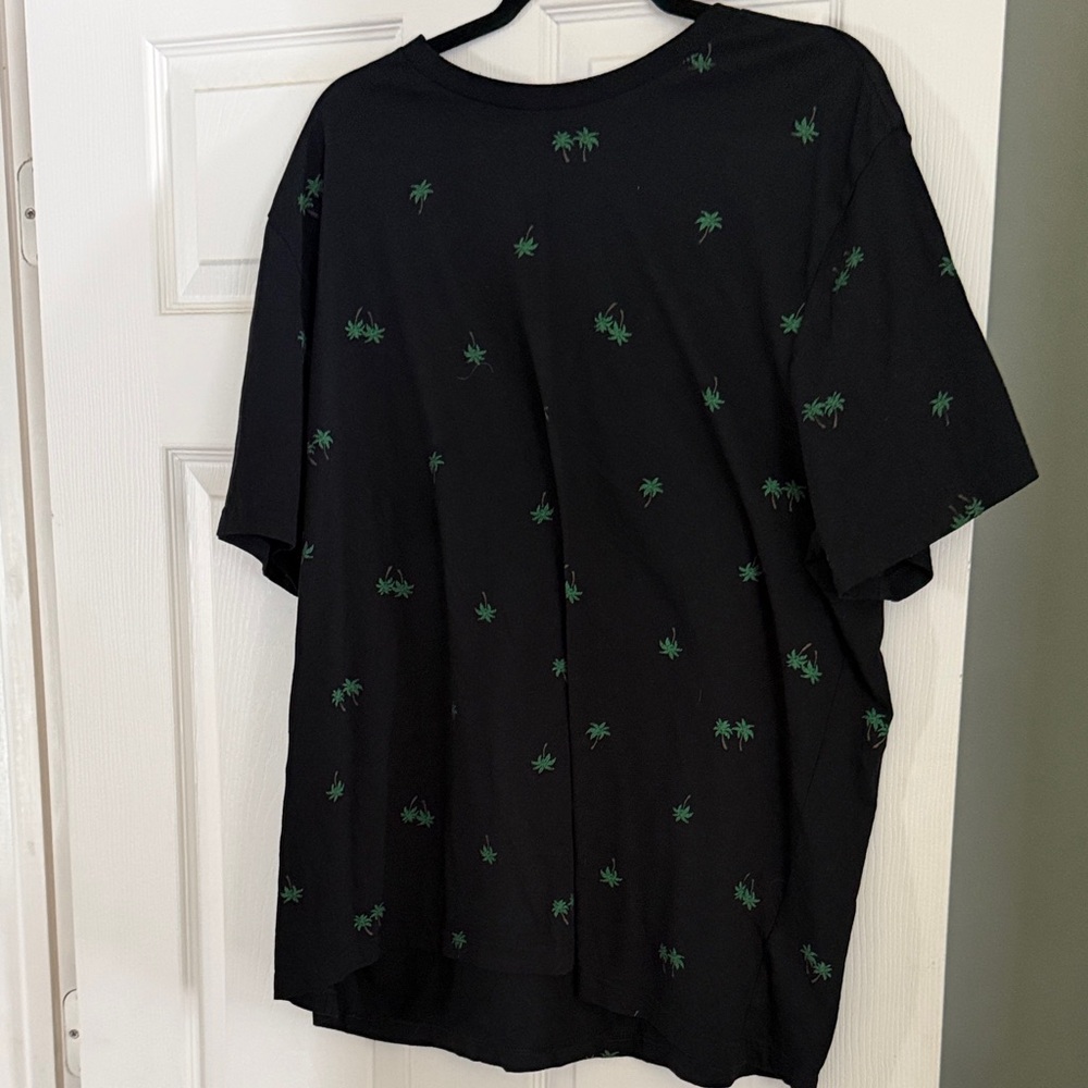 Old Navy Black Tee with Green Palm Motif